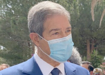 Covid-19, Musumeci: “no agli assembramenti, domenica negozi chiusi”