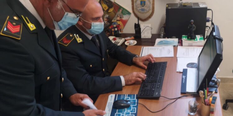 Siracusa. Appartenenti al clan chiedono e riscuotono indebitamente il reddito di cittadinanza: denunciati 24 soggetti