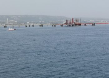 Siracusa. Baia Santa Panagia, segnalazione scarichi di idrocarburi