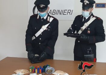 Pachino. Occultava droga in casa nel secchio dell’immondizia: arrestato