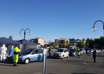 Screening Covid alla popolazione scolastica: eseguiti 949 tamponi rapidi a Noto e Carlentini