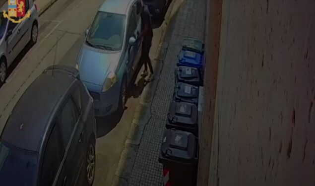 Siracusa. Arrestati due ladri seriali di auto: incastrati dalle telecamere