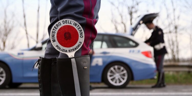 Siracusa. Possesso arnesi atti allo scasso, denunciato un giovane