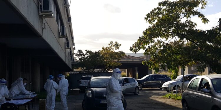 Screening popolazione scolastica, ieri 2106 tamponi rapidi a Pachino, Portopalo, Lentini e Avola