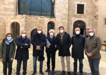 Siracusa. Il sindaco Italia e l’assessore Granata  accolti sul set di “Cyrano”