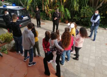 Priolo Gargallo. I Carabinieri consegnano doni ai piccoli ospiti de “la casa dei bambini”