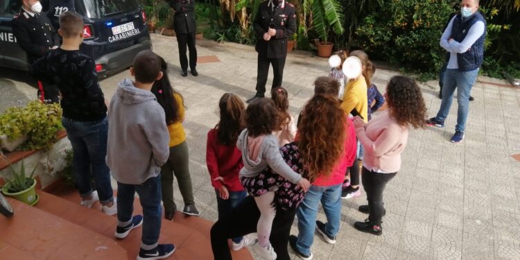 Priolo Gargallo. I Carabinieri consegnano doni ai piccoli ospiti de “la casa dei bambini”