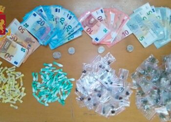 Siracusa. Contrasto alle piazze di spaccio, rimossi cancelli abusivi e sequestrati stupefacenti