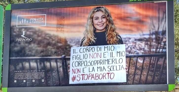 E’ polemica, anche a Siracusa, per la campagna pubblicitaria lanciata dall’associazione Pro Vita & Famiglia Onlus