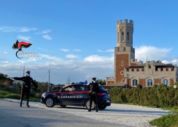 Pachino. Danneggiamento di un esercizio commerciale e di una chiesa: arrestato 38enne