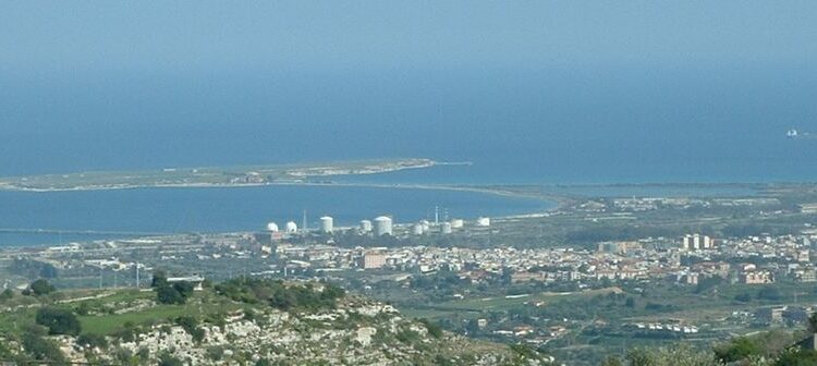 Pressing dei deputati nazionali e regionali M5S per completare bonifiche al Sin di Priolo