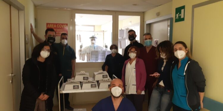 Un pranzo in dono agli operatori sanitari del reparto covid di Lentini