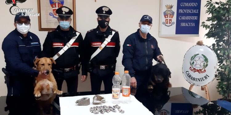 Servizio antidroga dei Carabinieri a Priolo e Floridia: 2 arresti