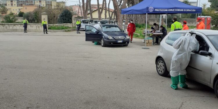 Covid-19, screening sulla popolazione scolastica: su 9823 tamponi 63 positivi