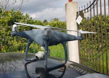 Siracusa. Tentavano di introdurre con un drone 4 cellulari dentro il carcere