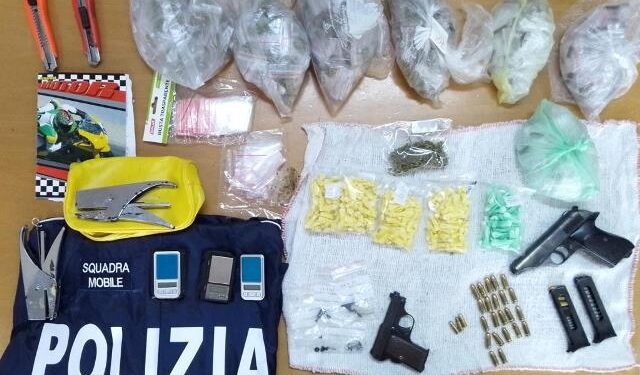 Siracusa. Lotta alle piazze di spaccio, rimossa una porta in ferro