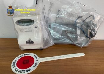 Rosolini. Allaccio elettrico abusivo e contatore manomesso: due denunciati