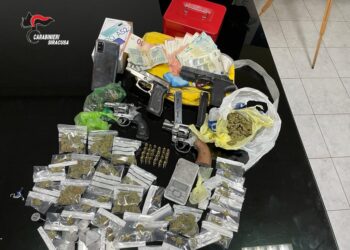 VIDEO- Siracusa. Operazione dei Carabinieri sulle piazze di spaccio, 4 arresti e 2 denunce