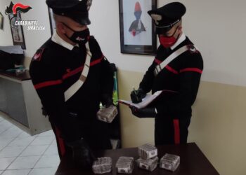 Priolo Gargallo. Trasporta 3 chili di hashish nel suo furgone: arrestato dai Carabinieri