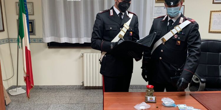 Floridia. Trovato un supermarket della droga: arrestato dai Carabinieri