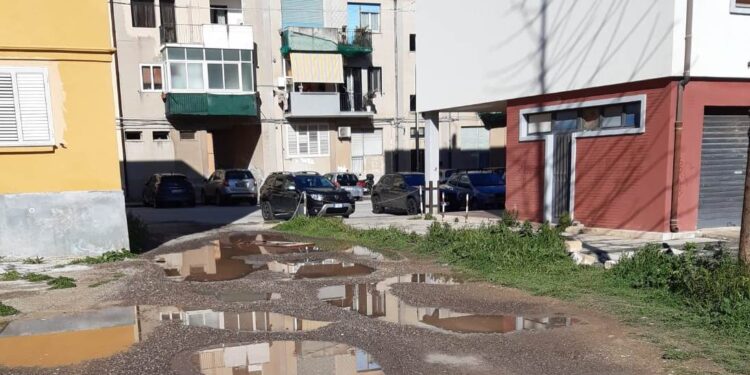 Siracusa. Scuola di via Calatabiano nel degrado, la denuncia di Siracusa Protagonista