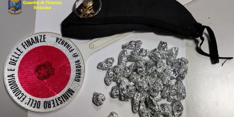 Lentini. Trovato in possesso di 47 dosi di marijuana, denunciato