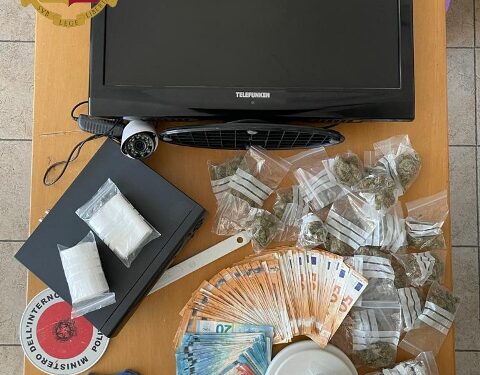 Siracusa. La Polizia arresta un giovane spacciatore e sequestra 150 dosi di marijuana