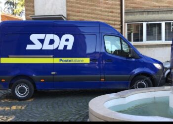 Vaccino anticovid, Poste Italiane potenzia il sistema di prenotazione