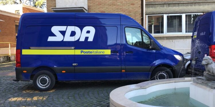 Vaccino anticovid, Poste Italiane potenzia il sistema di prenotazione