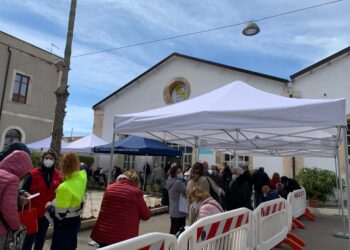 Siracusa. Cgil, Cisl e Uil: “impossibile non denunciare la situazione del centro vaccinale di via Bixio”