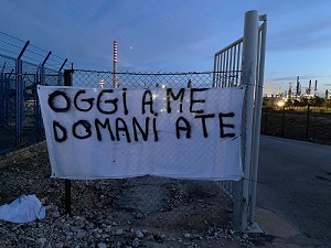 Lavoratori ex BPIS: “rischiamo di essere dimenticati e abbandonati, non ce lo meritiamo”