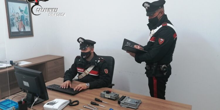 Augusta. Furto e resistenza a pubblico ufficiale, arrestati due catanesi