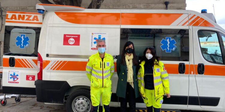 Rossana Cannata: “consegnate 5 ambulanze medicalizzate per le postazioni di Siracusa 1, Ortigia, Palazzolo, Rosolini e Sortino”