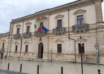 Canicattini. Giornata Mondiale della consapevolezza dell’autismo, Palazzo Municipale si illumina di blu