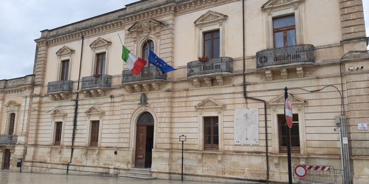 Canicattini. Giornata Mondiale della consapevolezza dell’autismo, Palazzo Municipale si illumina di blu