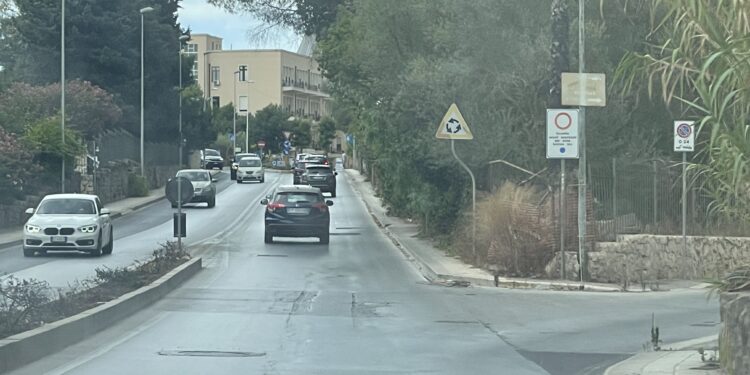 Siracusa. Investe un uomo in viale Paolo Orsi e scappa