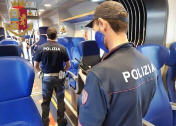 Oltre 3.200 persone controllate e 3 indagati dalla Polizia di Stato nelle stazioni ferroviarie e a bordo dei treni della Sicilia