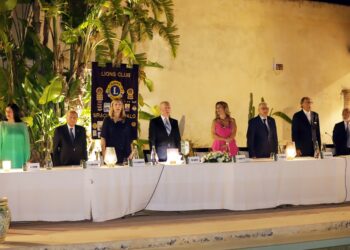 Trentennale e Passaggio della Campana per il Lions Club Siracusa Eurialo, Gallo lascia il campo a Garretto