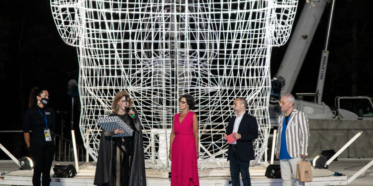 Siracusa. Premio “Stampa Teatro” 2021 consegnato a Lucia Lavia