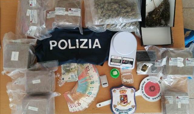 Siracusa. Scoperto un covo di stupefacente, quattro persone arrestate