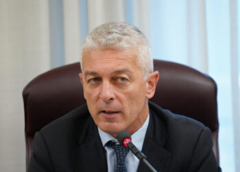 Siracusa. Il presidente nazionale della commissione Antimafia Nicola Morra incontra le associazioni di categoria