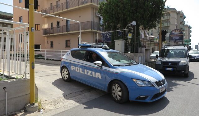 Siracusa. La Polizia sequestra delle droga e denuncia due spacciatori