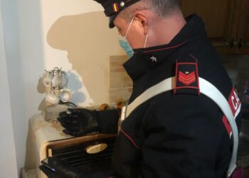 Canicattini Bagni. Coppia spacciava a pochi passi dalla caserma, arrestati dai carabinieri