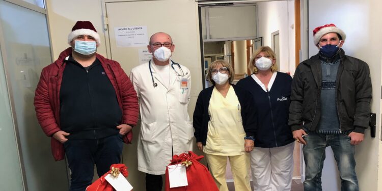 Regali di Natale per i bambini della pediatria di Lentini e di Siracusa