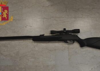 Carlentini, acquista armi su internet: denunciato un 49enne
