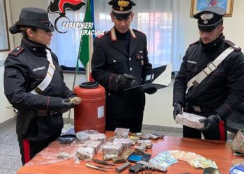 Controllo straordinario dei Carabinieri tra Siracusa e Floridia: cinque arresti e diverse denunce