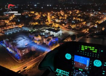 Pachino. Armi e droga, maxi blitz dei Carabinieri alle case popolari di via Mascagni: 2 arresti e 31 denunce