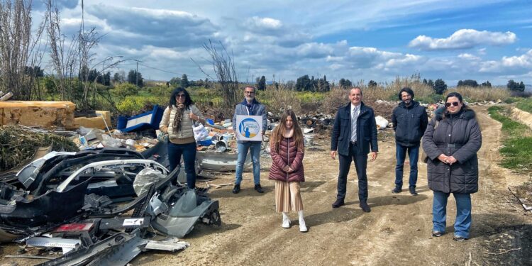 Siracusa, Ccr insufficienti e gestione rifiuti. “Civico 4” punta il dito contro l’Amministrazione e accende i fari sul caso dell’area tra Laganelli e Fonte Ciane