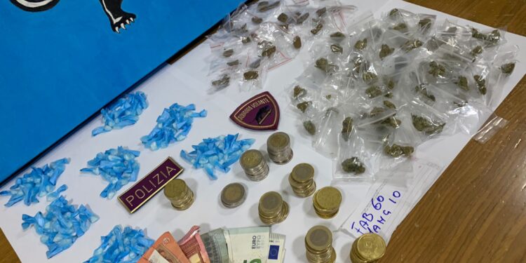 Siracusa. Spaccio di droga, due arresti e una denuncia