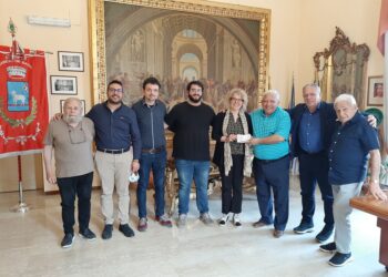 Alla scuola di musica di Canicattini Bagni la donazione di 1500 euro da parte degli emigranti canicattinesi nel Connecticut